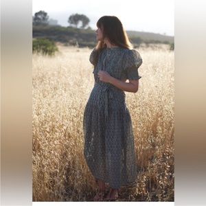 Daughters of India dress size M